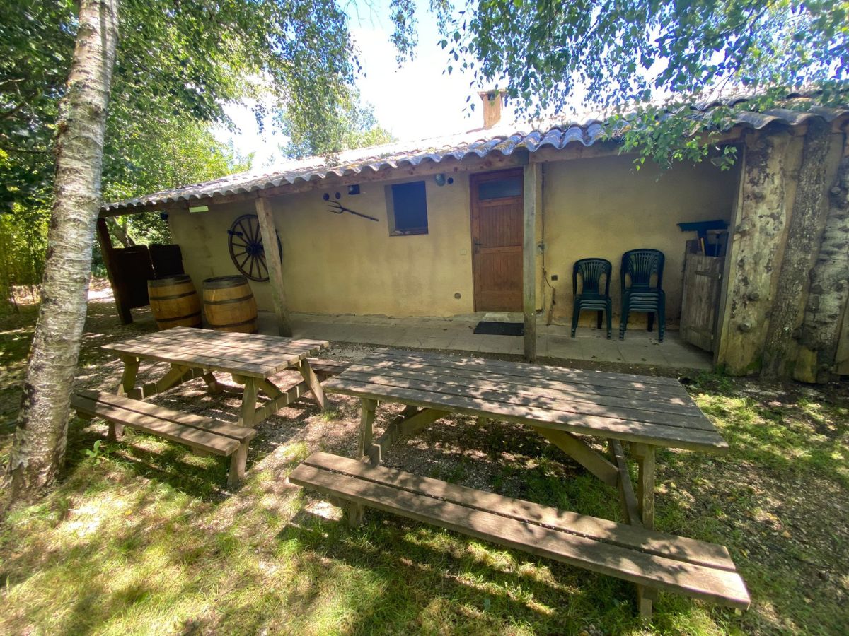 Vue extérieur Coin saloon du Gîte Ranch au Domaine du bouchard